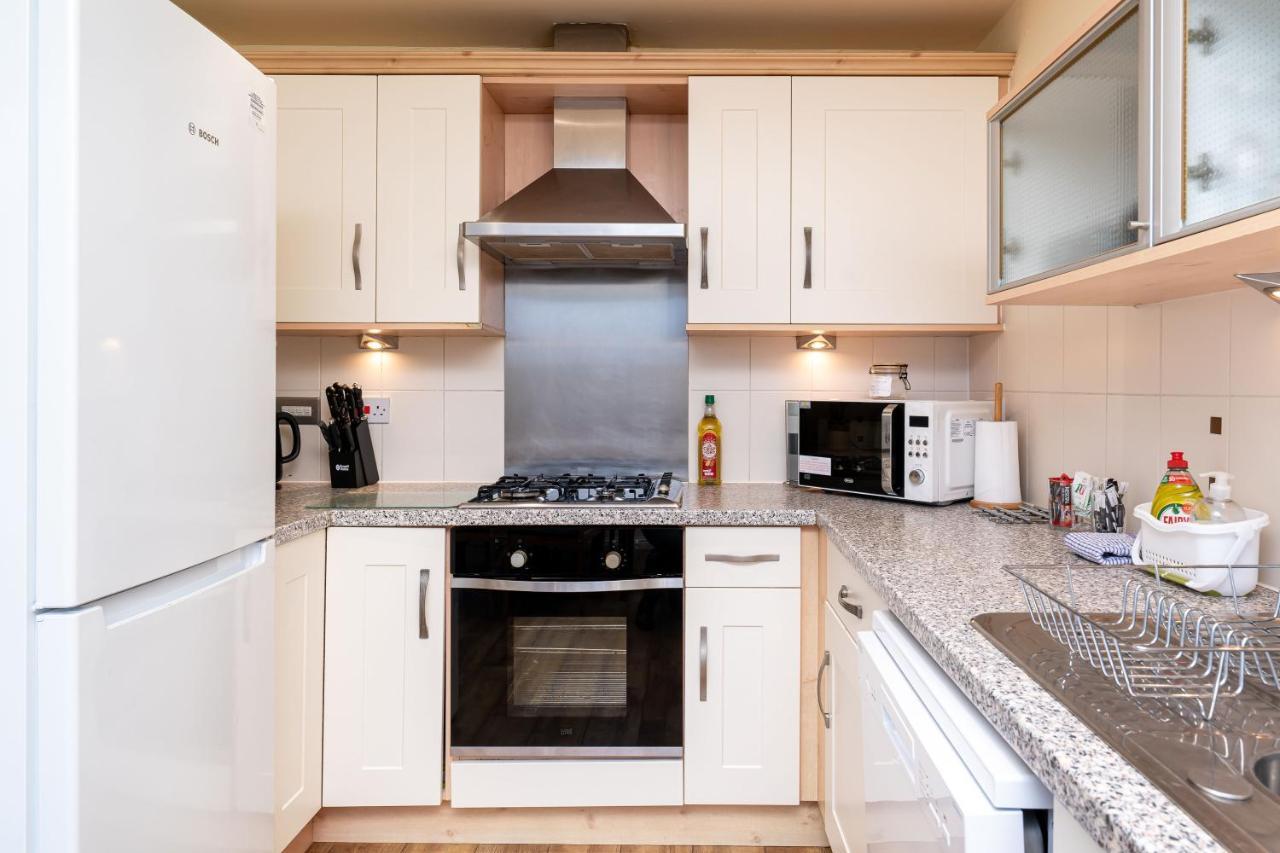 4 Bedroom Townhouse In สเตอร์ลิง ภายนอก รูปภาพ