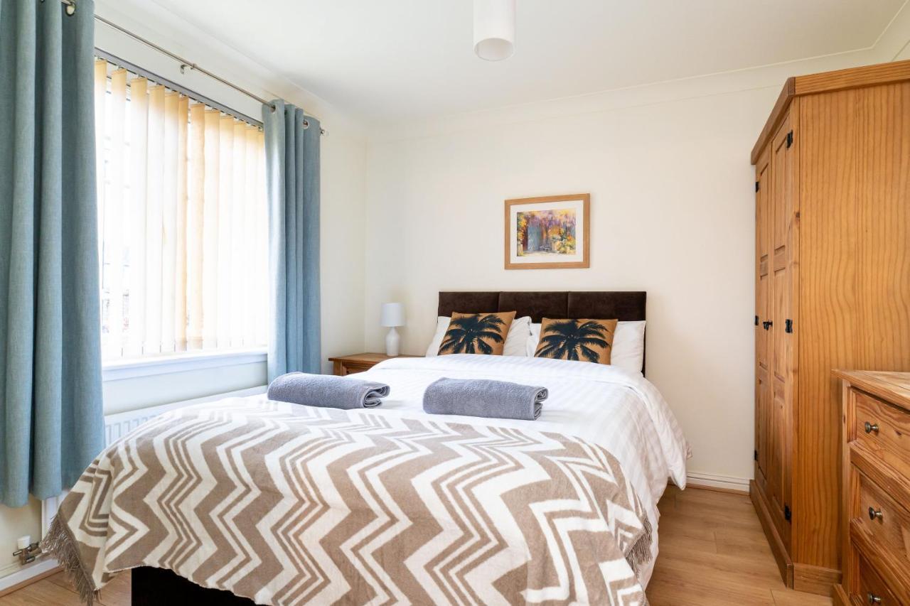 4 Bedroom Townhouse In สเตอร์ลิง ภายนอก รูปภาพ